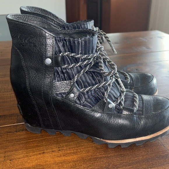 Sorel Sandy Wedge Boots - Picture 7 of 10